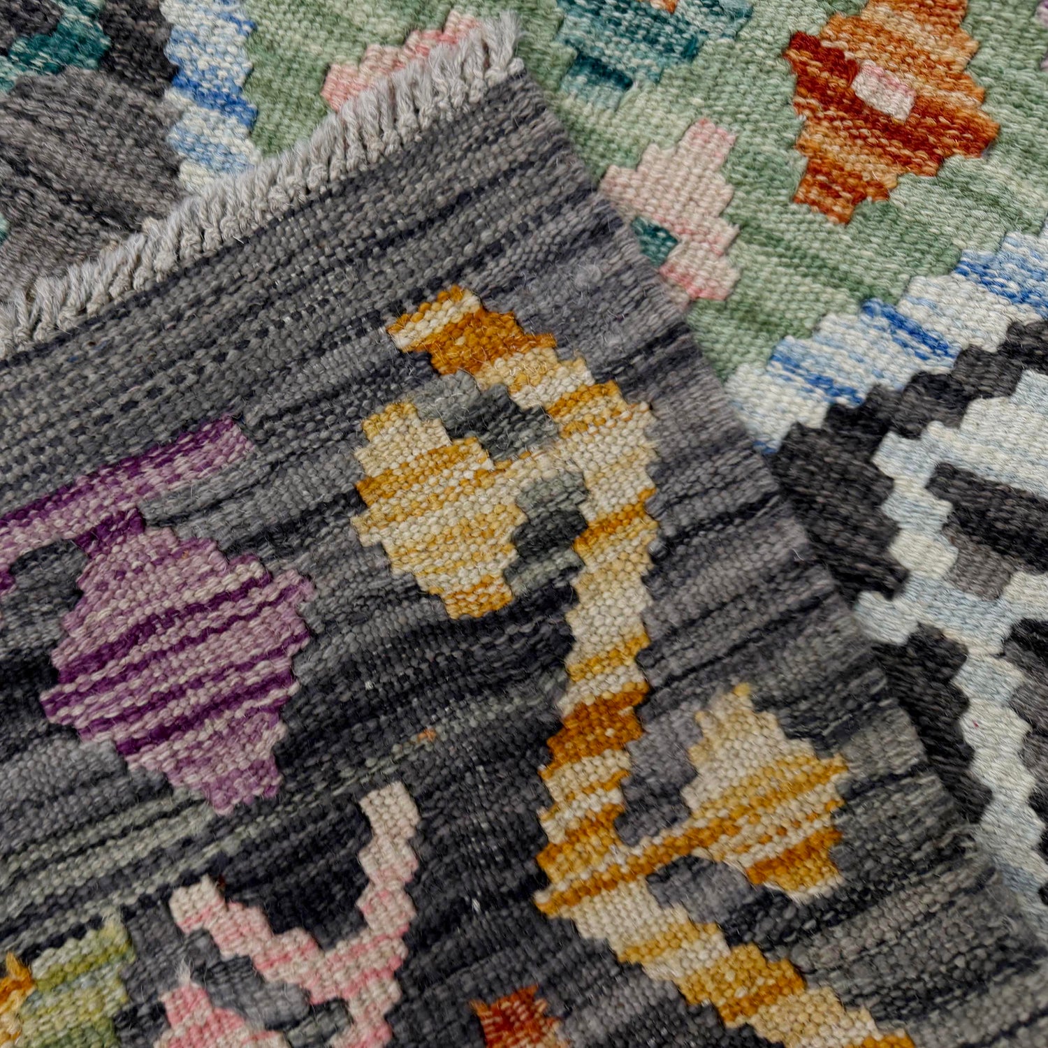Hand Knotted Flatweave Kilim 4' 0" x 5' 10" ft / 121 x 178 cm - No. Y39114