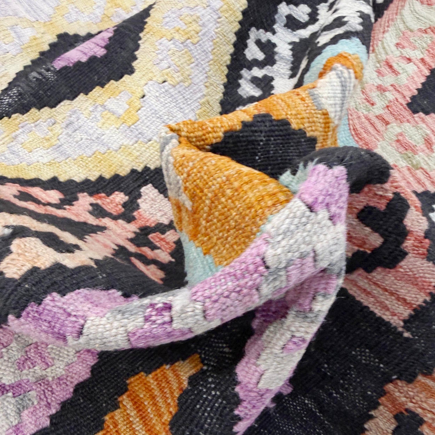 Hand Made Afghan Kilim 4' 1" x 6' 2" ft / 124 x 188 cm - No. Y39116