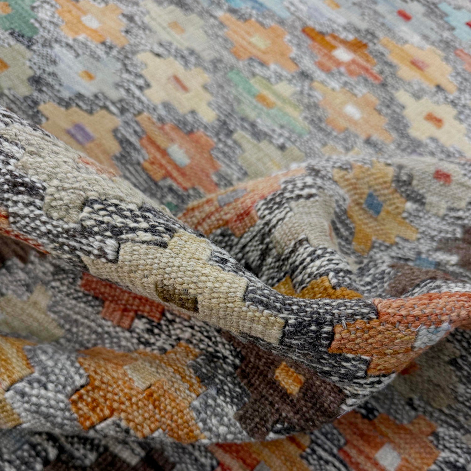 Medium Size Chobi Kilim 4' 11" x 6' 7" ft / 151 x 200 cm - No. Y39130