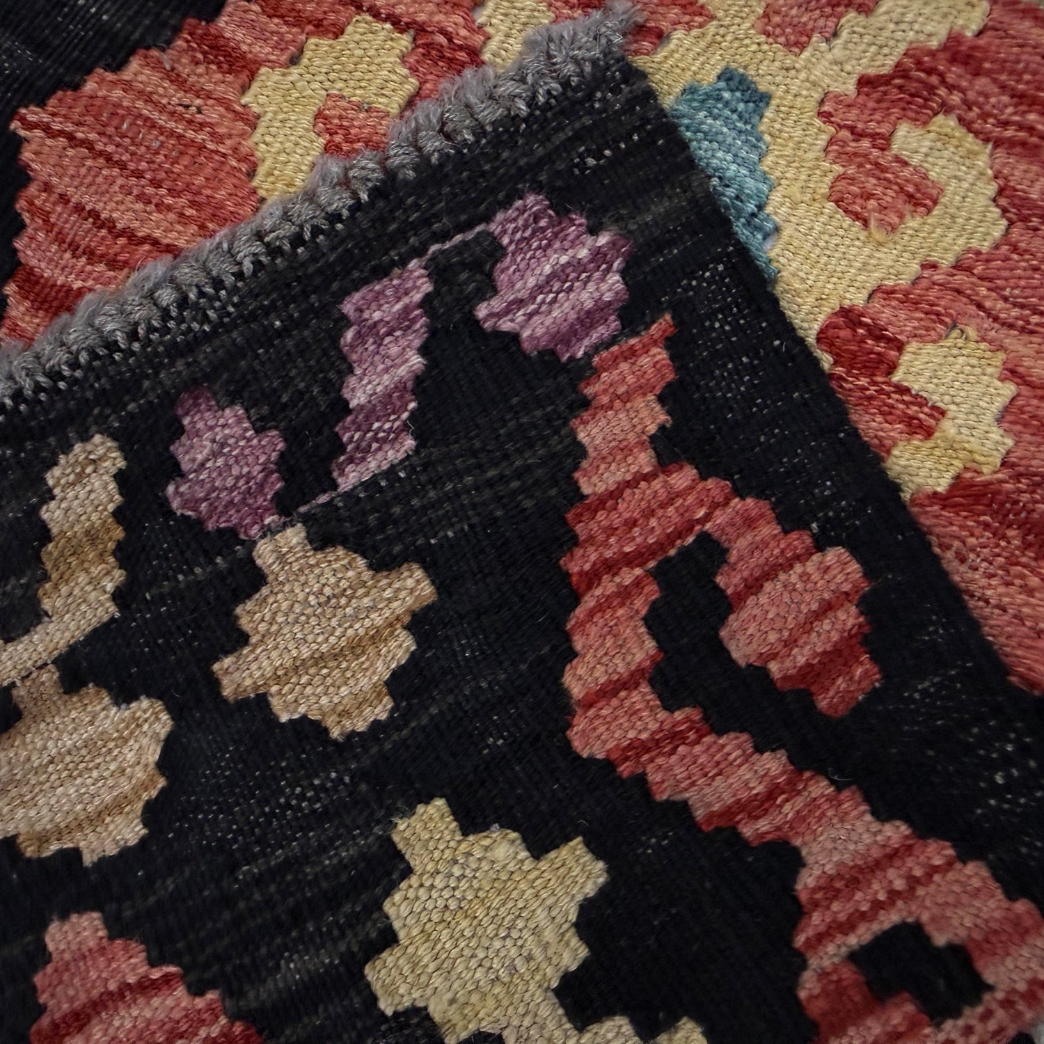 Hand Woven Wool Kelim Runner 2' 4" x 4' 7"  ft / 70 x 140 cm - No. Y39143