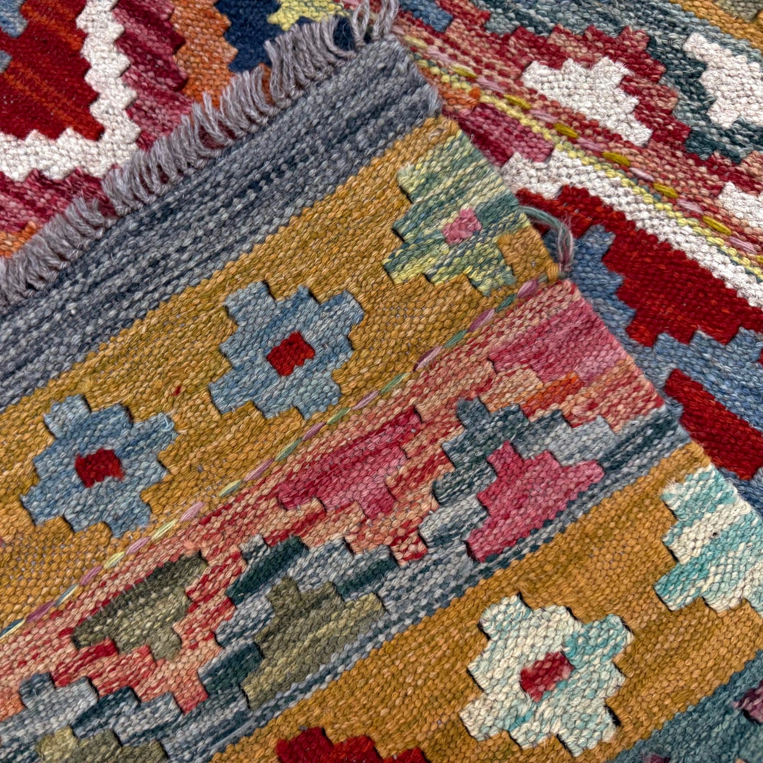 Small Size Chobi Kilim 3' 4" x 4' 9" ft / 102 x 146 cm - No. Y39159