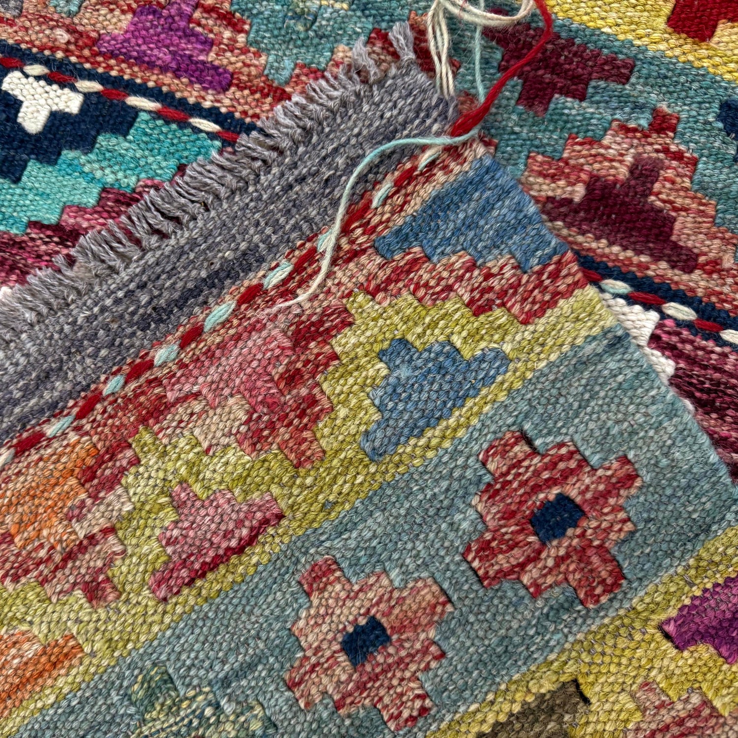Hand Made Afghan Kilim 3' 4" x 4' 11" ft / 101 x 150 cm - No. Y39169