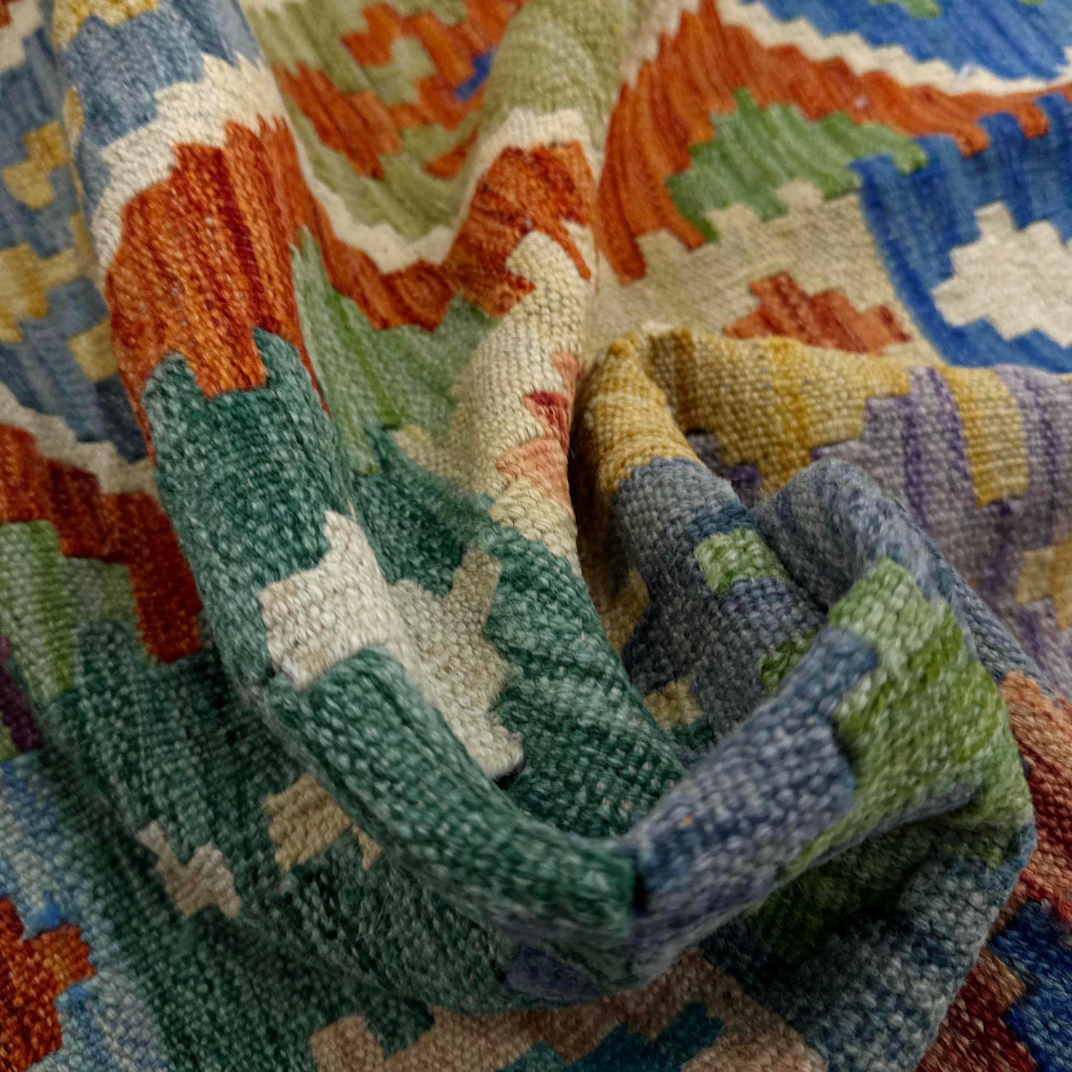 Medium Size Chobi Kilim 6' 0" x 7' 6" ft / 183 x 229 cm - No. Y39193