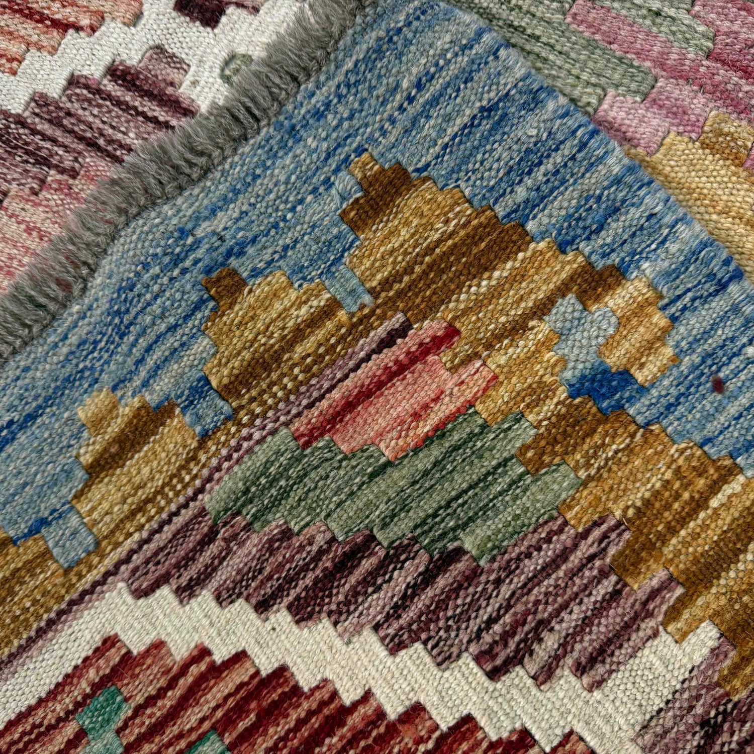Medium Size Chobi Kilim 4' 11" x 6' 7" ft / 149 x 200 cm - No. Y39245