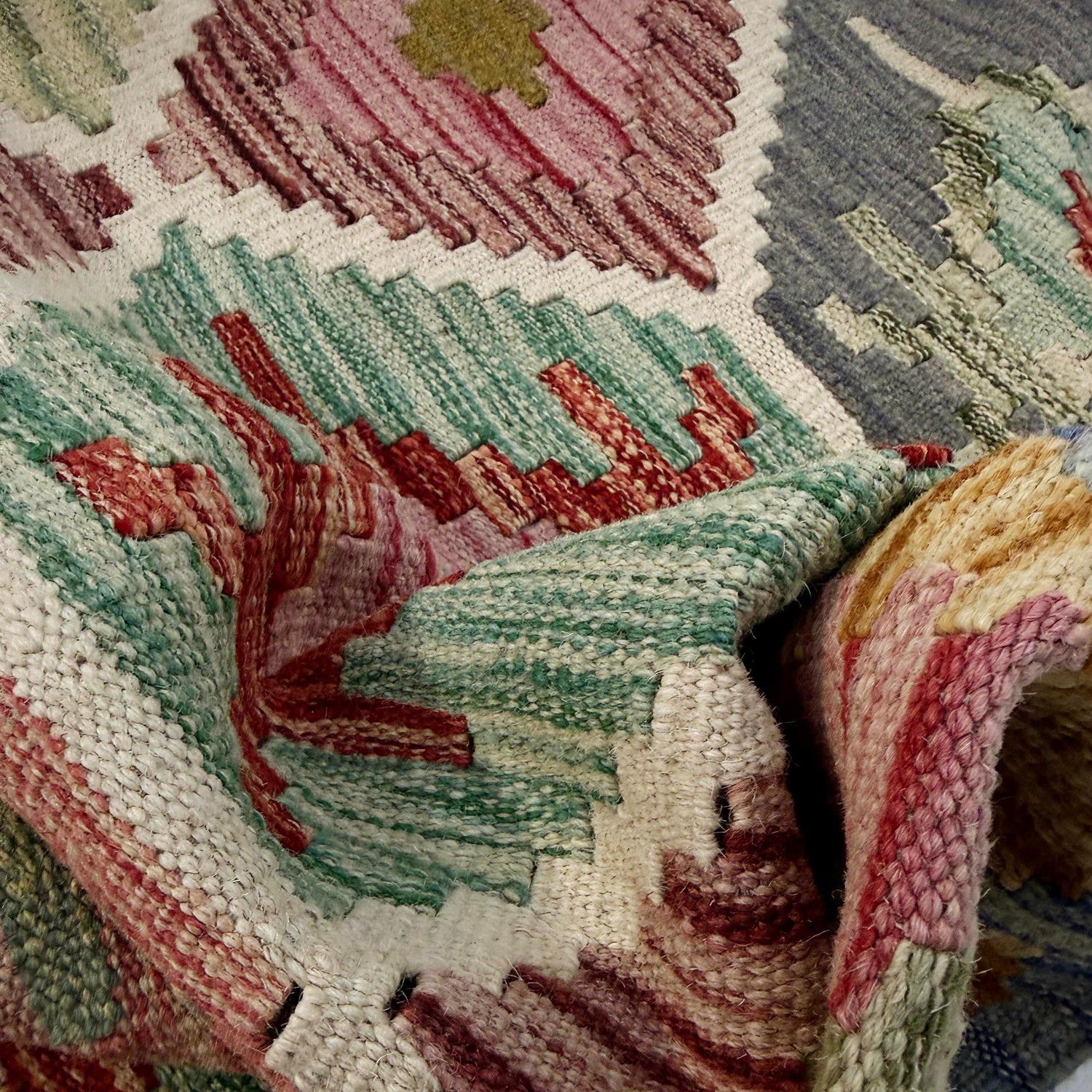 Medium Size Chobi Kilim 4' 11" x 6' 7" ft / 149 x 200 cm - No. Y39245