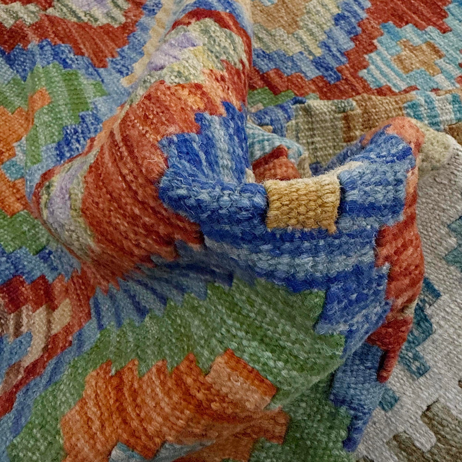 Multi Color ful Flat-Weave Wool Kilim 5' 1" x 6' 6" ft / 156 x 198 cm - No. Y39248
