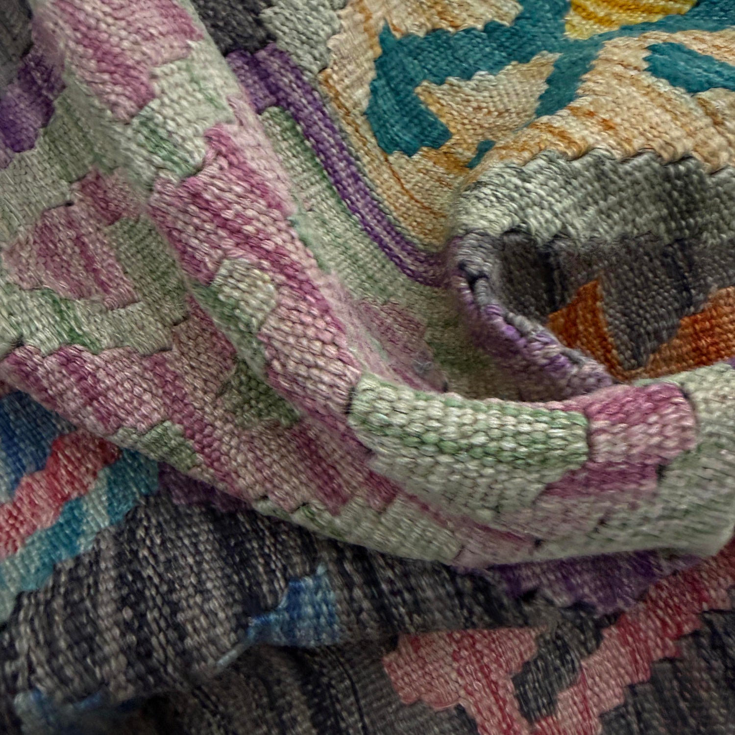 Hand Woven Wool Kelim 5' 9" x 8' 1" ft / 176 x 246 cm - No. Y39443