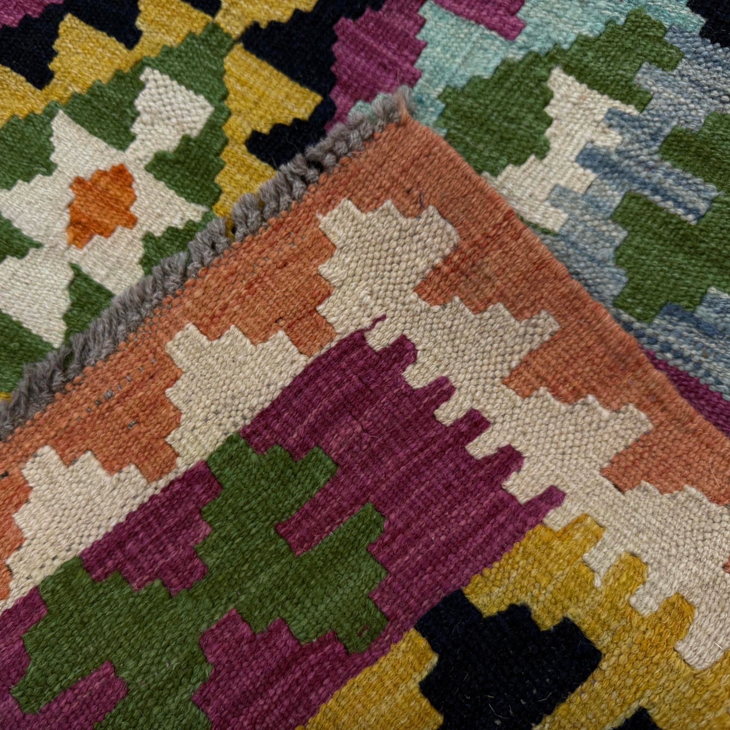 Multi Color ful Flat-Weave Wool Kilim 3' 2" x 4' 10" ft / 96 x 148 cm - No. Y39450