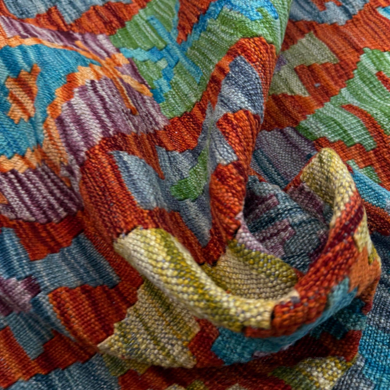 Medium Size Chobi Kilim 5' 11" x 8' 0" ft / 181 x 243 cm - No. Y39459
