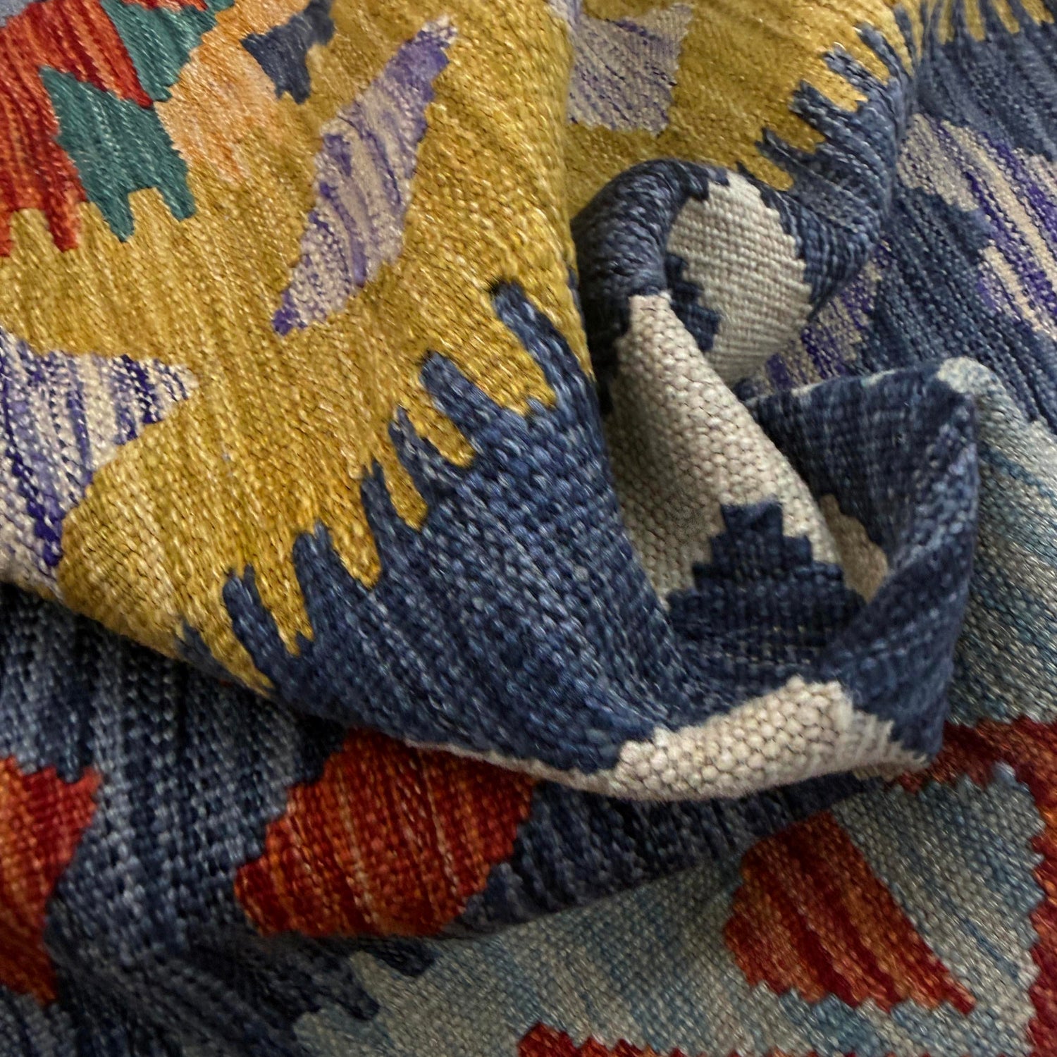 Hand Knotted Flatweave Kilim 5' 10" x 8' 2" ft / 178 x 250 cm - No. Y39460