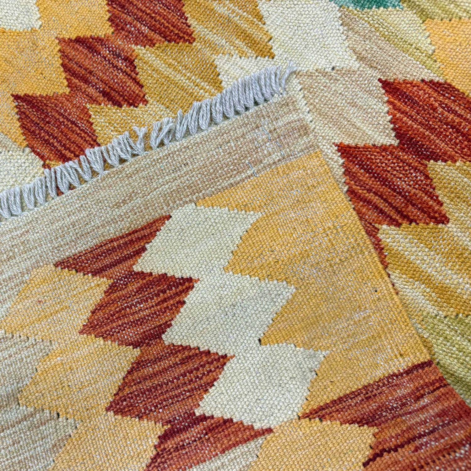 Handmade Vegetable Kilim 4' 2" x 5' 10" ft / 126 x 177 cm - No. Y39496
