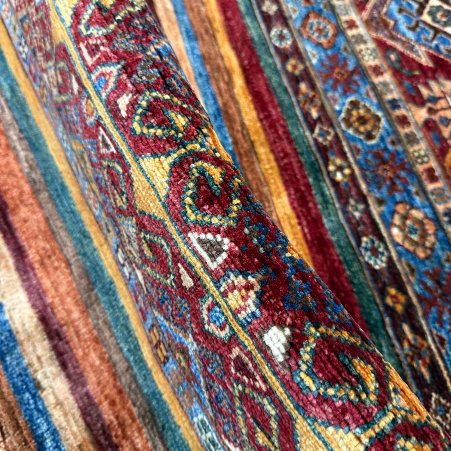 Hand Knotted Khurjeen Oriental Rug 4' 1" x 6' 0" ft / 124 x 184 cm - No. Y39558