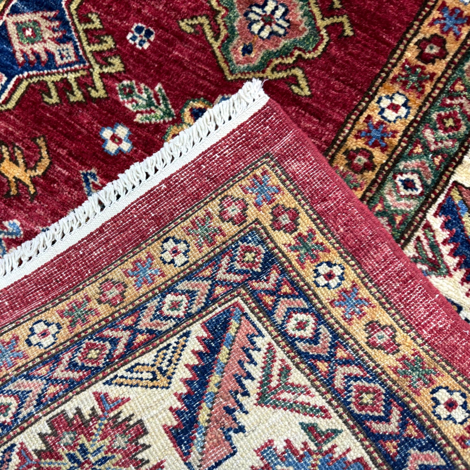Fine Kazak Oriental Rug 5' 0" x 6' 8" ft / 153 x 203 cm - No. Y39559