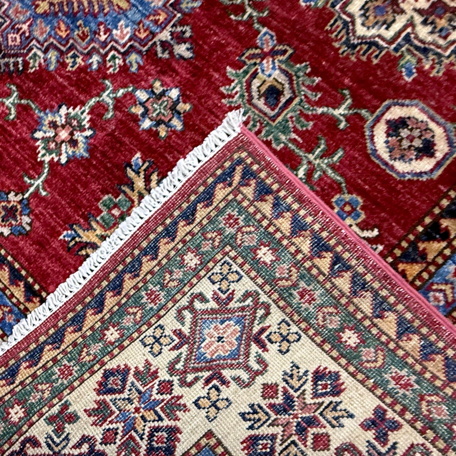 Luxury Fine Kazak Carpet 5' 7" x 7' 8" ft / 171 x 234 cm - No. Y39560