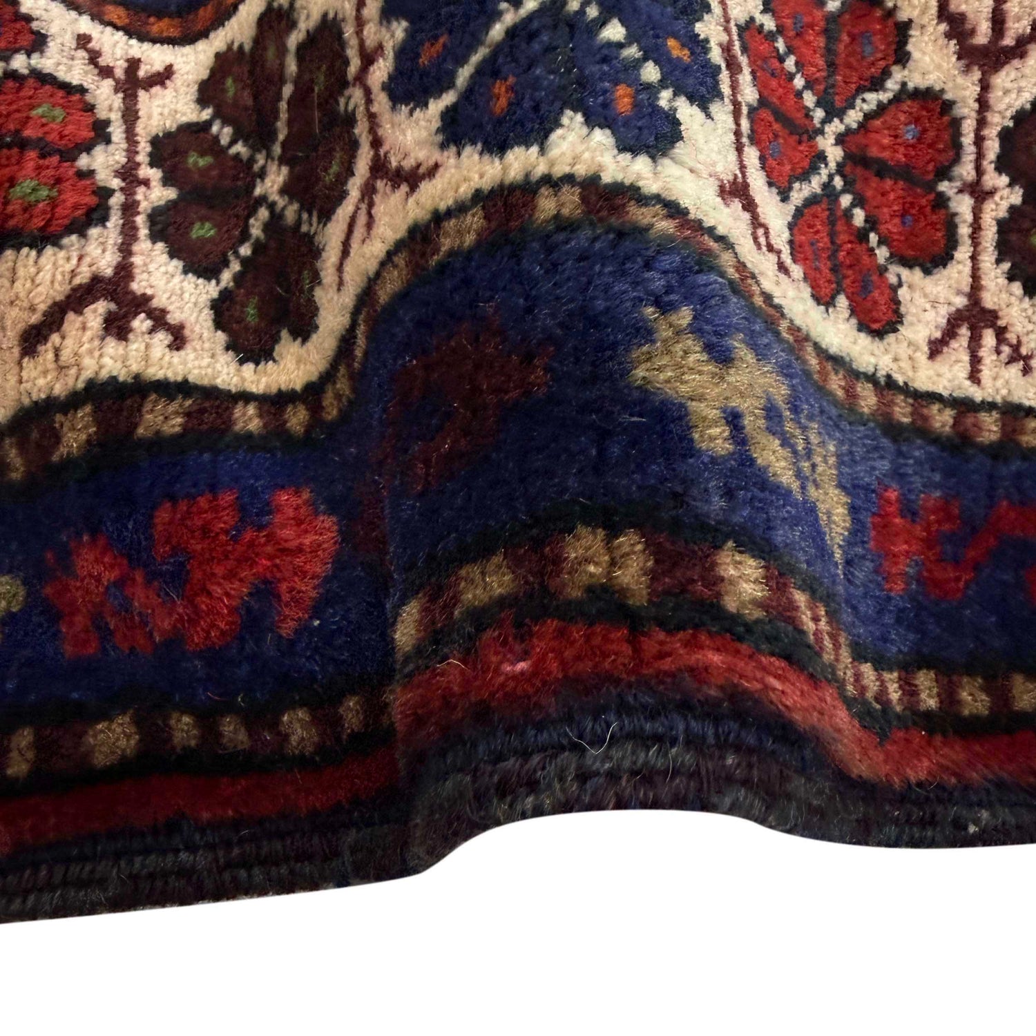 Baluch Small Size Rug 3' 6" x 4' 2" ft / 107 x 127 cm - No. Y39565