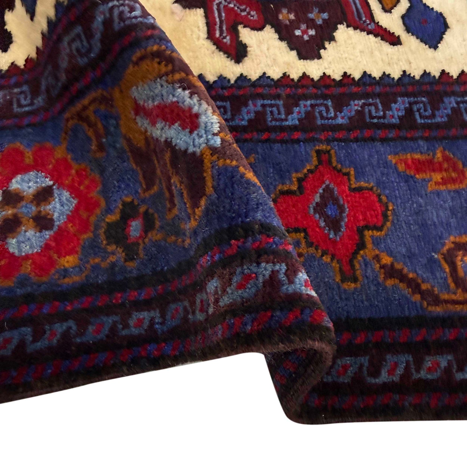 Traditional Baloch Rug 3' 7" x 4' 6" ft / 108 x 137 cm - No. Y39567