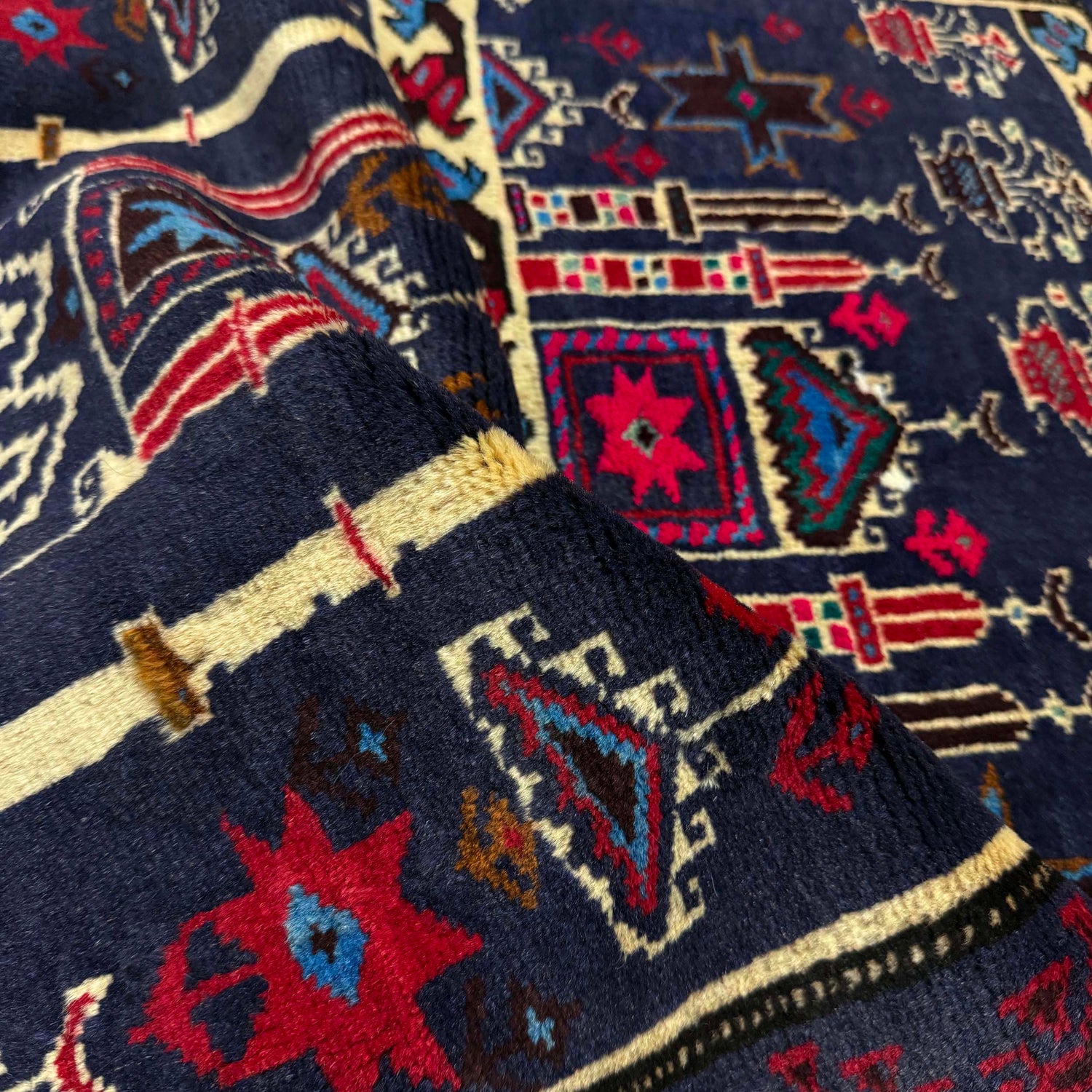 Muslim Prayer Rug 2' 4" x 3' 5" ft / 71 x 105 cm - No. Y39575