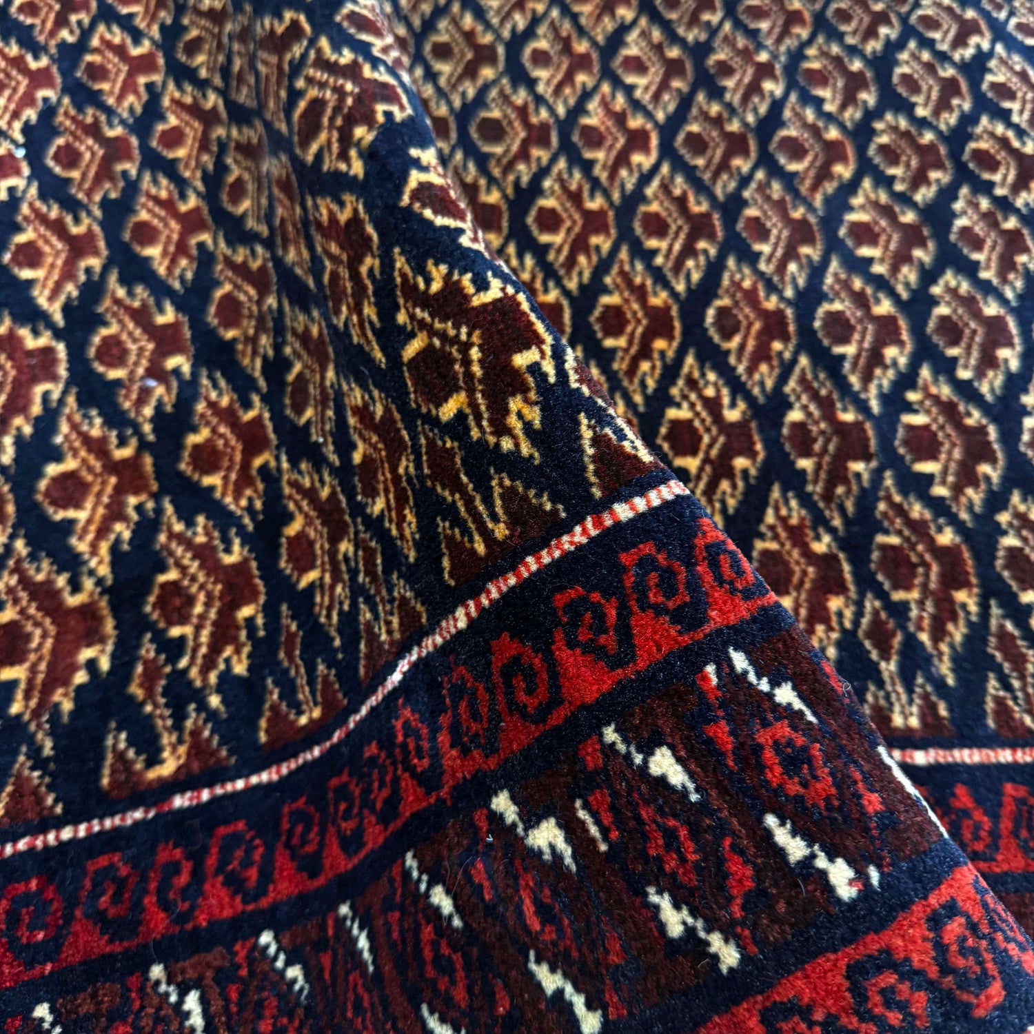 Handmade Prayer Rug 2' 7" x 4' 1" ft / 78 x 125 cm - No. Y39582