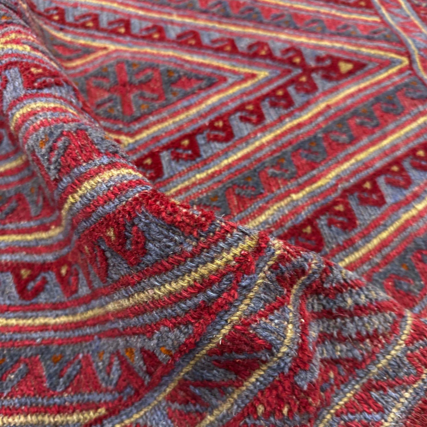 Handmade Mushwani Carpet 3' 7" x 3' 11" ft / 110 x 120 cm - No. Y39585